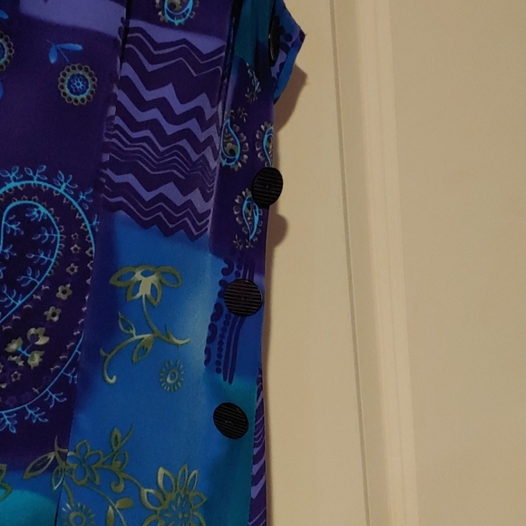 Dress - Picture 2 of 4